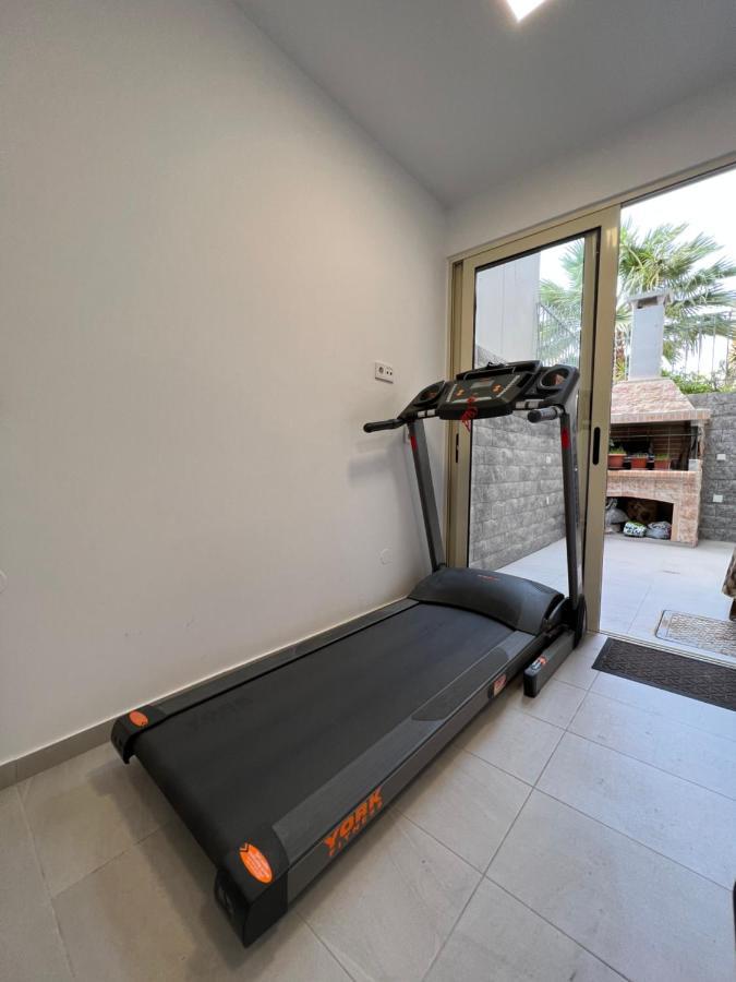 הרקליון Modern Apartment Close To Airport With Gym And Bbq מראה חיצוני תמונה